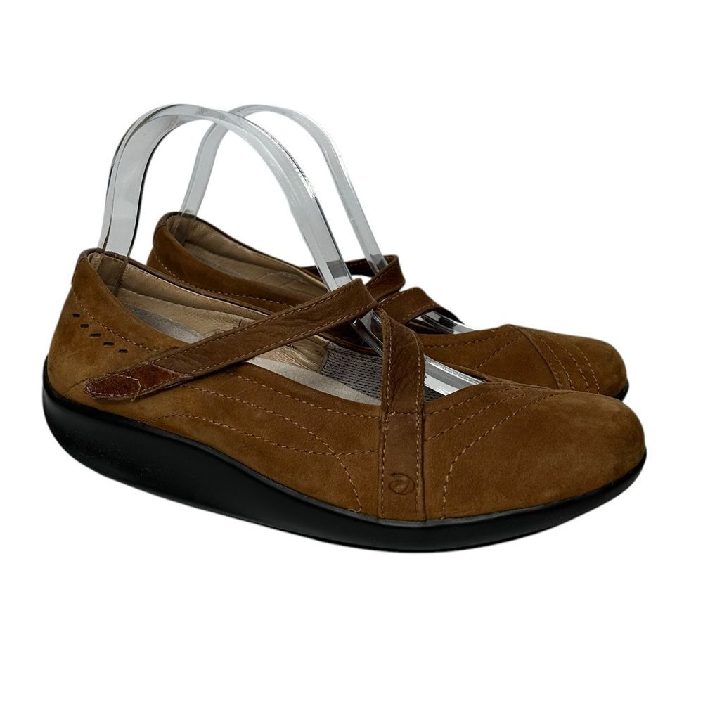 Aravon Brown leather Slip-On Flats Mary Jane 9 B